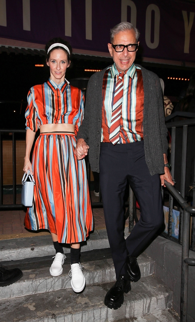 Эмили и Джефф Голдблюм в Prada на вечеринке Prada Mode в Лос-Анджелесе, февраль 2022 года фото № 1