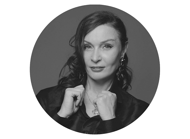 Евгения Поповa: «Помогая другим, мы обогащаем собственную жизнь и наполняем светом пространство, в котором живем»