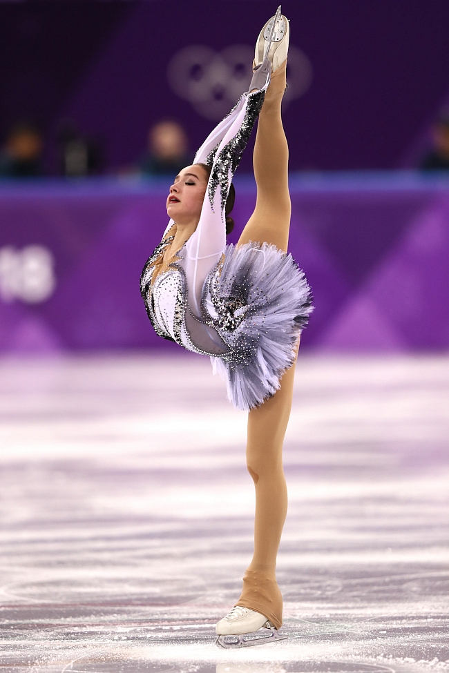 Выступление Алины Загитовой на Олимпиаде-2018 фото № 6