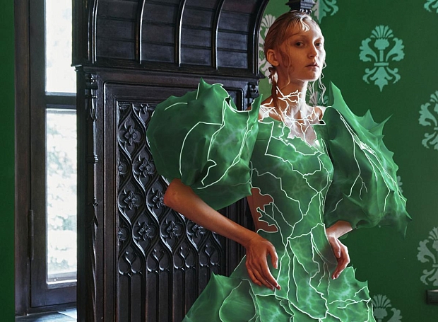 Посмотрите, как Алена Ахмадуллина интерпретирует стихии в новой коллекции виртуальной одежды