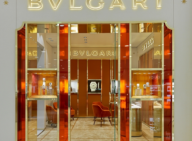 Из Рима с любовью: в Москве открылся первый часовой бутик BVLGARI