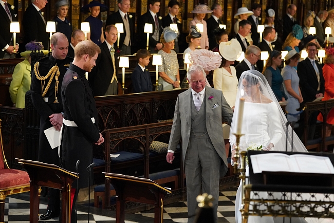 Принц Чарльз исключит Меган и Гарри из королевской семьи фото № 1