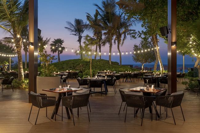 Travel-дайджест: переосмысленный велнес на курорте Velassaru Maldives, открытие The Standard в Паттайе и новые бранчи в Banyan Tree Dubai фото № 9