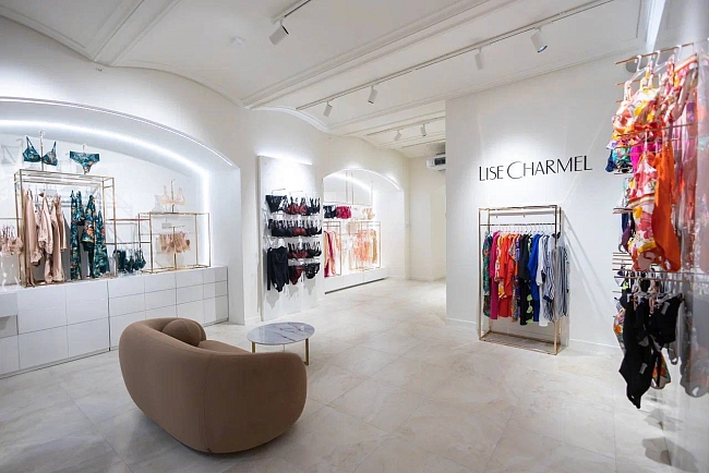 Fashion-дайджест: новая коллекция BRASCHI, открытие флагманского бутика AUTENTIMENTS и другие новости фото № 11