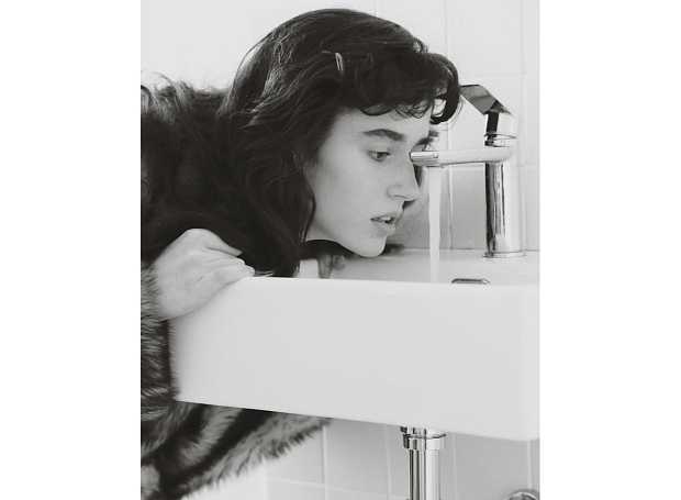 Обратная сторона влияния соцсетей на бьюти-индустрию: как тренды могут навредить здоровью и состоянию кожи