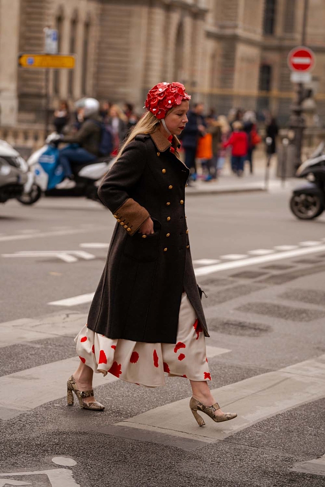 Стритстайл на Неделе моды в Париже фото № 21
