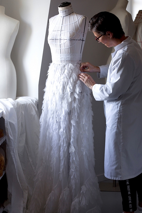 Как создавалось каннское платье Dior Haute Couture Люпиты Нионго фото № 5
