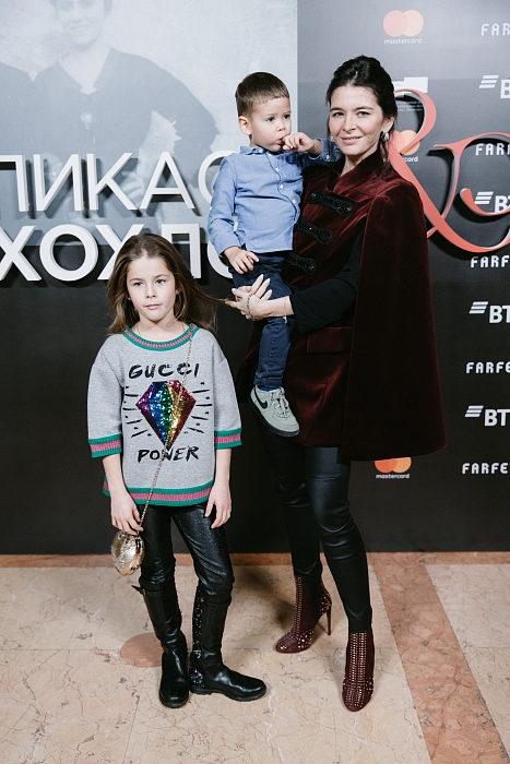 Ирина Прохорова с детьми фото № 3