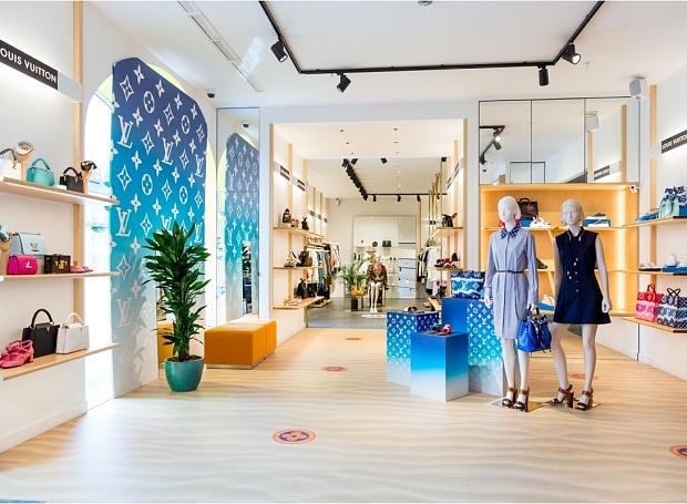 Louis Vuitton открыли первый Pop Up в Санкт-Петербурге