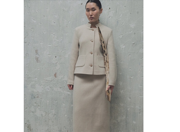 Fashion-дайджест: премиальная линия muus, новогодний дроп Qari Qris и другие новости