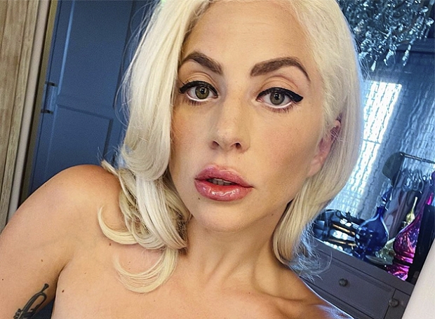 Леди Гага провела свой первый мастер-класс по макияжу