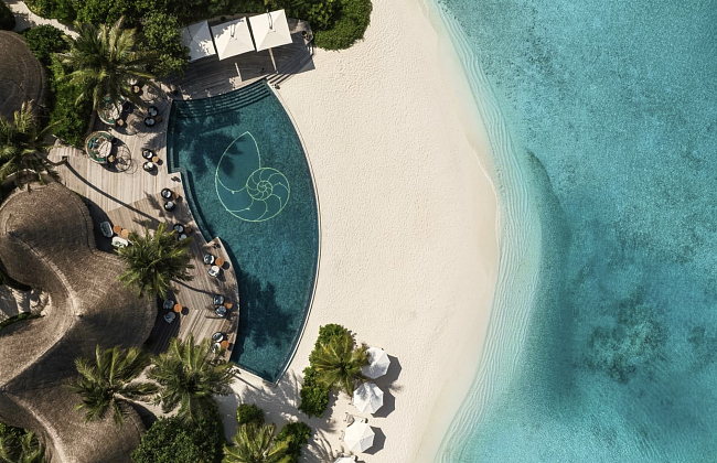 Главный бассейн The Nautilus Maldives фото № 3