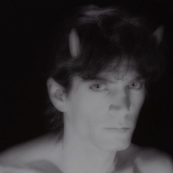 смотреть, но (не) трогать: роберт мэпплторп и искусство прикосновения фото № 19 «Автопортрет» фото № 19