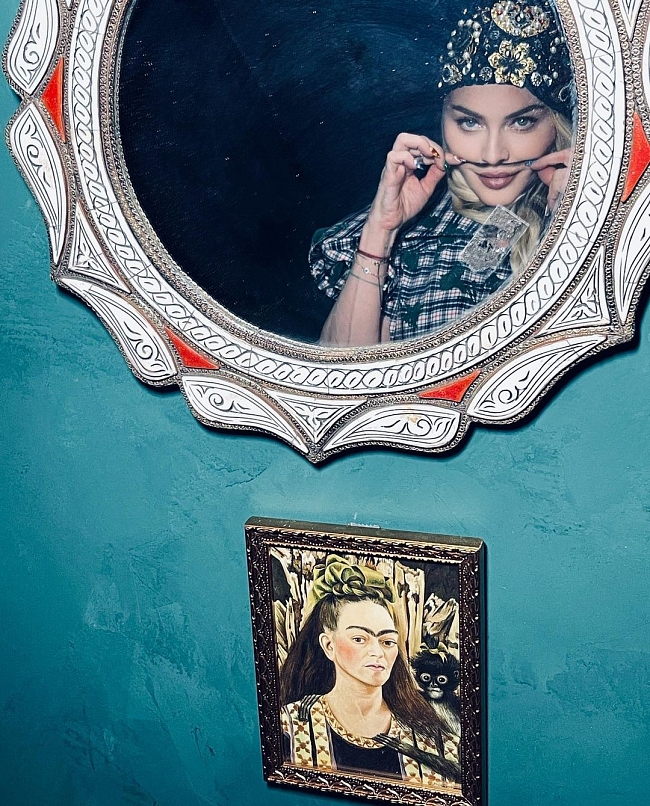 Картины Фриды Кало из арт-коллекции Мадонны. Фото: @madonna фото № 2