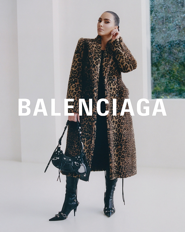 Ким Кардашьян в кампании Balenciaga фото № 1