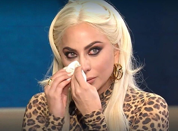Леди Гага не смогла сдержать слез во время записи программы на телевидении Италии
