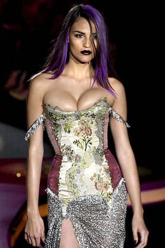 Versace Couture осень-зима 2002/03 фото № 4