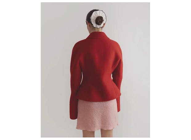 Бьюти-дайджест: открытие корнера Valmont в ЦУМе, новогодние ароматы свечей Zielinski & Rozen и новый аппарат в Swiss Beauty Clinic