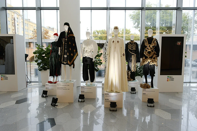 «Родные мотивы» на BRICS+ Fashion Summit: когда локальный код становится языком глобальной моды фото № 8