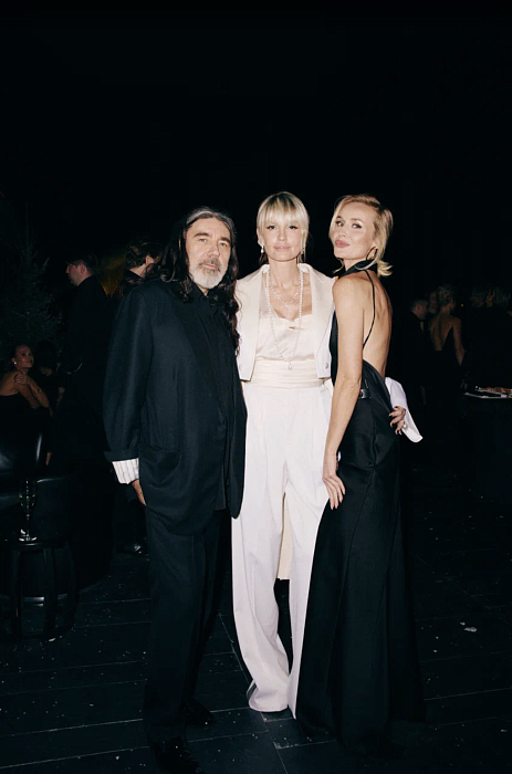 Даниил Берг, Яна Расковалова и Полина Гагарина фото № 9