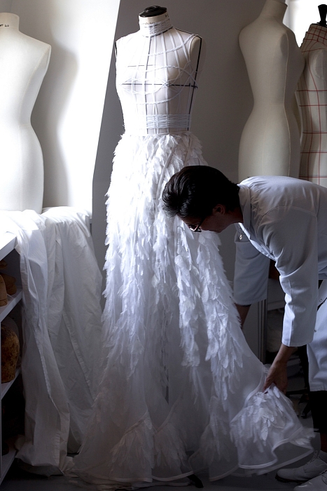 Как создавалось каннское платье Dior Haute Couture Люпиты Нионго фото № 7