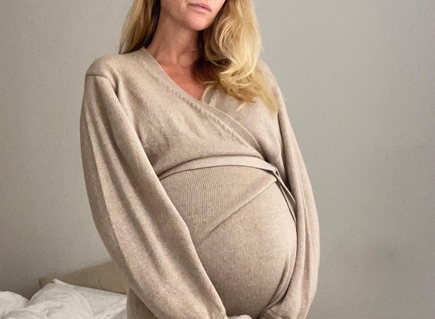 Как одеваются этой осенью самые стильные беременные девушки?