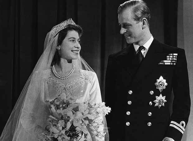 История свадебной тиары принцессы Беатрис, в которой выходила замуж Елизавета II 