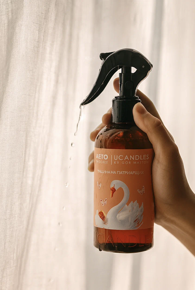 Interior-дайджест: коллекционный дизайн в Stella di Mosca, новая модель Eburet и коллаборация divan.ru x ПАЛАТЫ фото № 10