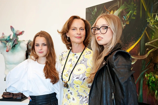 Марина Гисич с дочерьми Яной и Сашей фото № 4