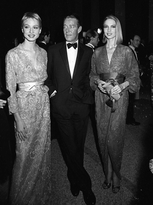 Холстон с моделями на Met Gala, 1981год фото № 5