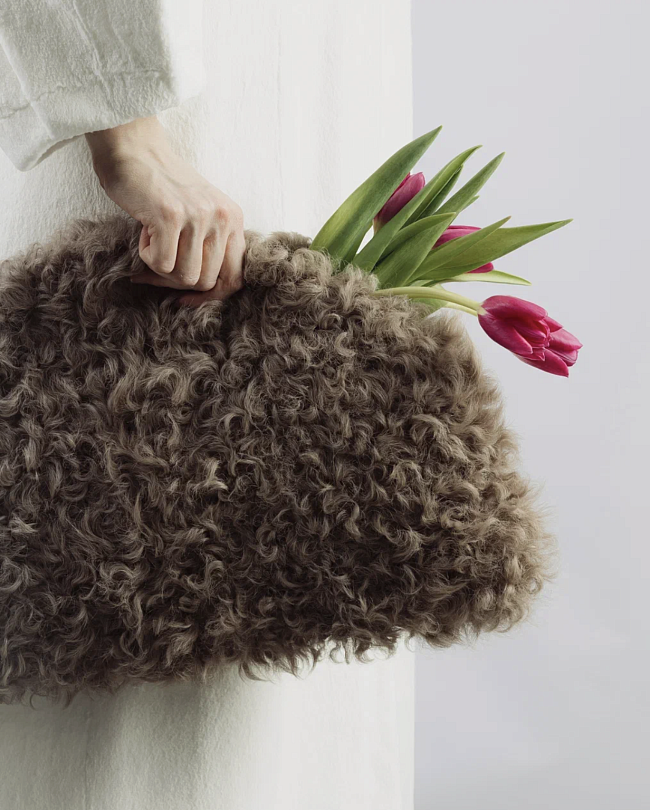 Модный дайджест: капсульная коллекция сумок «Меха Екатерина», показ SERGEY SYSOEV и другие новости фото № 1