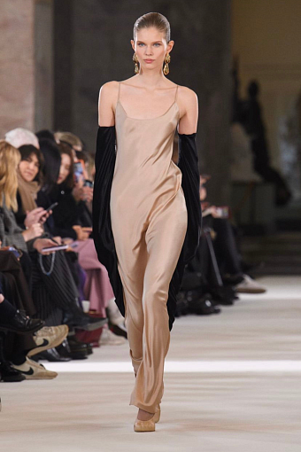 Schiaparelli Haute Couture весна 2023 фото № 2