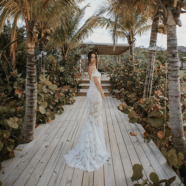 Свадьба топ-модели Шанины Шейк на Багамах: платье, туфли и украшения невесты фото № 1