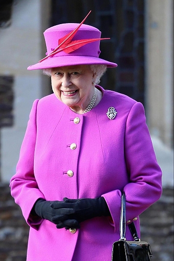 Королева Елизавета II на рождественской службе в церкви Сандрингем, 2014 год фото № 5