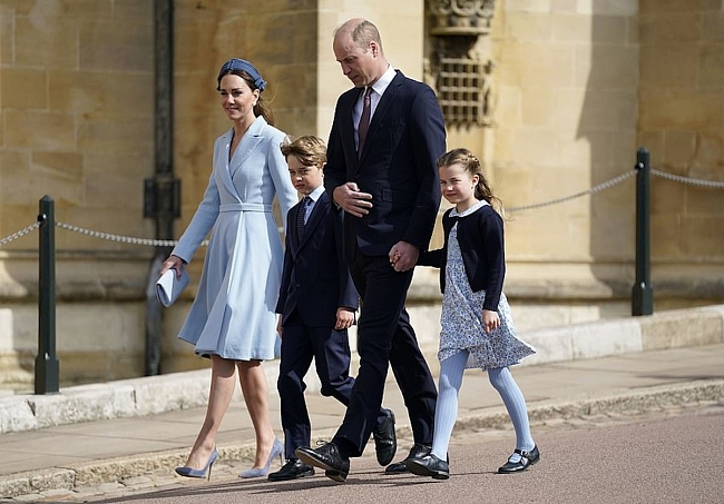 Кейт Миддлтон, принц Джордж, принц Уильям и принцесса Шарлотта фото № 1