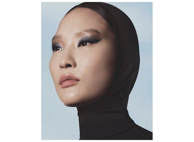 Дуохромные тени — трендовый вариант на Новый год