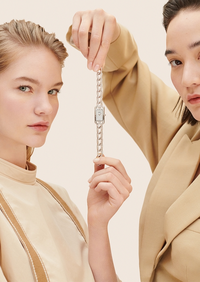 Hermès показали новые версии часов Nantucket фото № 2