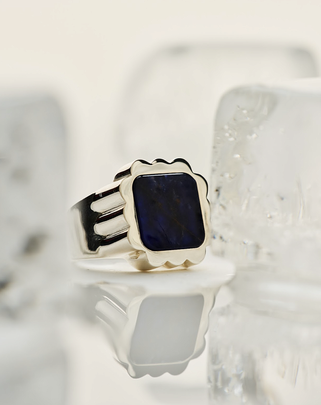 Fashion-дайджест: коллекция Kalmanovich Holiday, новогодний дроп Qari Qris и другие новости фото № 9