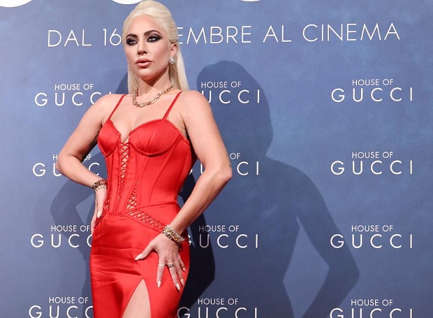 Леди Гага в сногсшибательном кутюрном платье и другие гости премьеры «Дома Gucci» в Милане