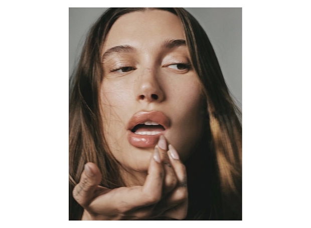 Toasty glam makeup. Как выглядит идеальный «запеченный» макияж на лето-2025, который повторила даже Хейли Бибер