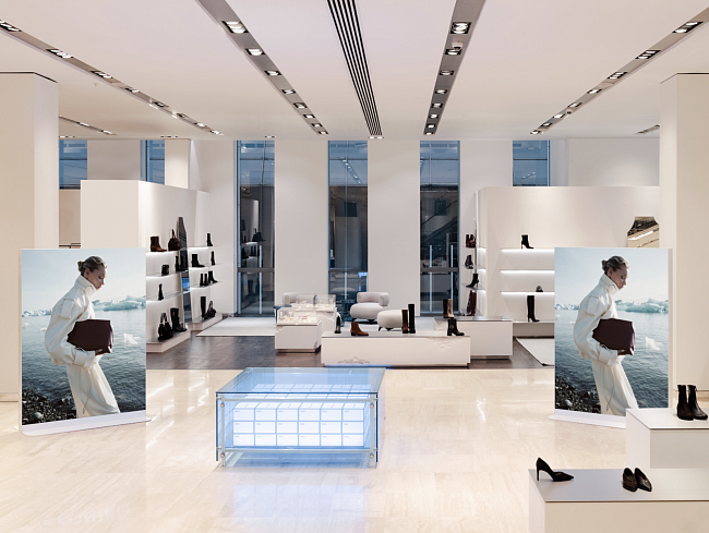 Fashion-дайджест: IUMAN Intimissimi Uomo x bobber, коллекция MaxMara Holiday 2025 и другие новости фото № 13