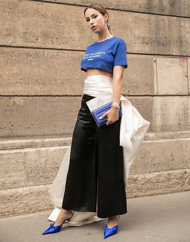 В топе hand-made, брюках и шлейфе Izeta Couture и туфлях Balenciaga, с сумкой Fendi фото № 10