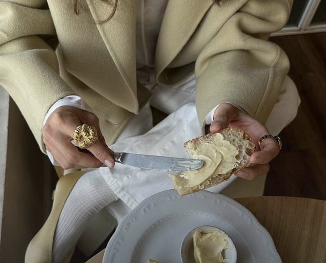 Fashion-дайджест: кампейн 12 STOREEZ, новые модели JENЁK и другие новости фото № 10