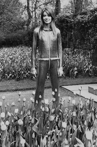 Франсуаза Арди в костюме Paco Rabanne, 1968 год фото № 4