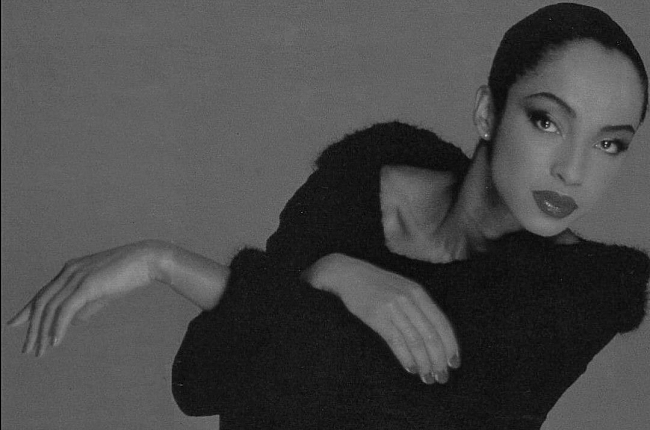 Тату, жемчуг и Хелен Фолашаде Аду. Что стоит за песнями Sade фото № 2