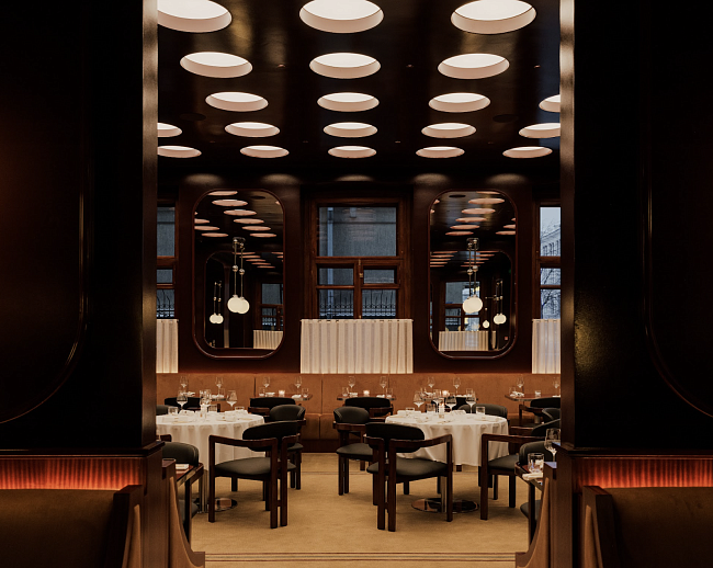 Travel-дайджест: Lucky Group х Ararat Park Hyatt Moscow, открытие Maidens Hotel и розовый октябрь в La Réserve Genève фото № 3