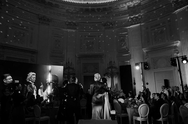 Как прошел благотворительный аукцион «Лучшая Елка 7.12» в пользу «Центра развития инновационной медицины» фото № 1