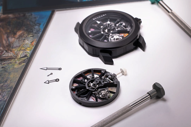 Часы Octo Roma Naturalia × Wang Yan Cheng, титан, Bvlgari фото № 4