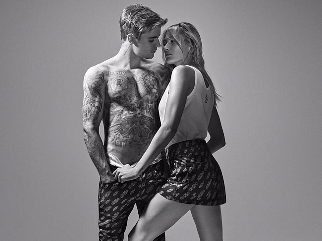 Посмотрите, как Джастин и Хейли Бибер танцуют и целуются в новой рекламе Calvin Klein фото № 4