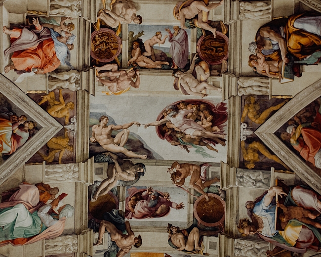 «Сотворение Адама» Микеланджело, по мнению Эрманно Шервино, — одна из самых выдающихся композиций росписи Сикстинской капеллы. фото № 5